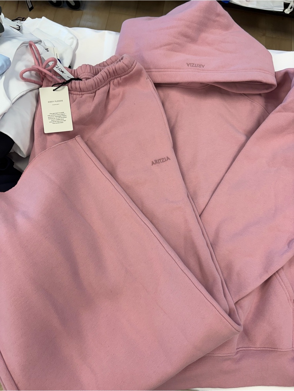 NWT aritzia sweatfleece set